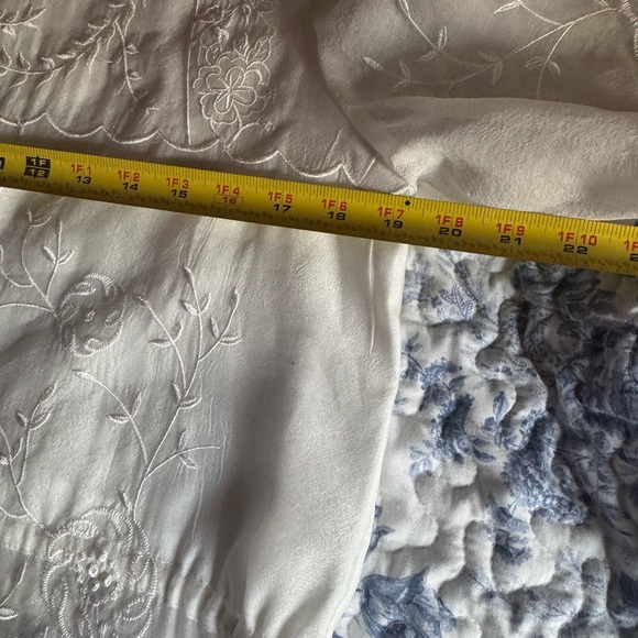 Chic White Floral Women's Blouse - Picture 9 of 12